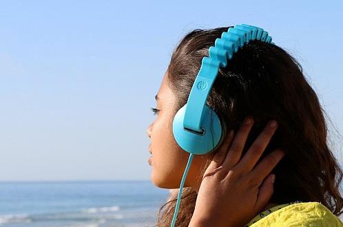 創(chuàng)意彈簧結(jié)構(gòu)頭戴式耳機InnoWave 可以當(dāng)發(fā)夾用了