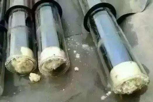 太陽(yáng)能熱水器怎么清洗水垢