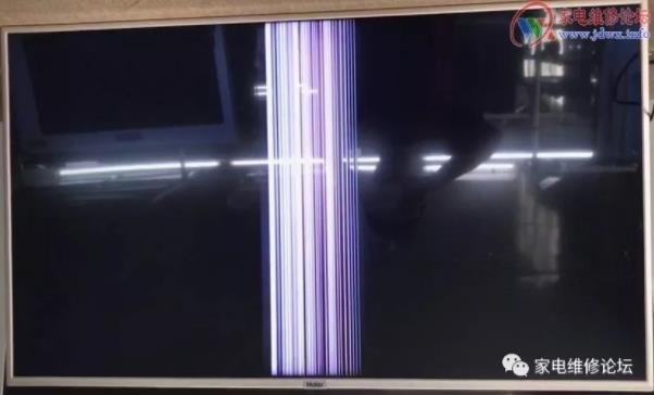 電視開機一閃就黑屏解決方法